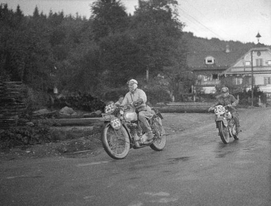 photo - #255 Marjorie Cottle Triumph 249cc ISDT 1939 (Courtesy Technisches Museum Wien)