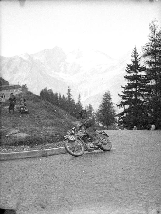 photo - #81 F Povey Ariel 497cc ISDT 1939 (Courtesy Technisches Museum Wien)