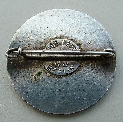 photo -  rider #2 lapel ID badge - rear view clasp ISDT 1935
