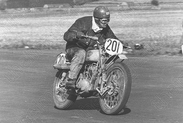1961 ISDT Ian Hillier on a 246cc Greeves he lost 6 marks and won a silver medal.
