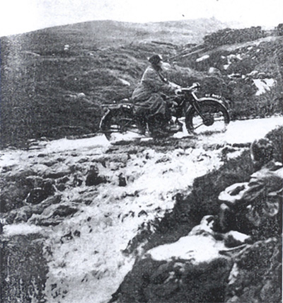 27isdt_Miss Cottle_Raleigh_Watersplash near Dockray_day2