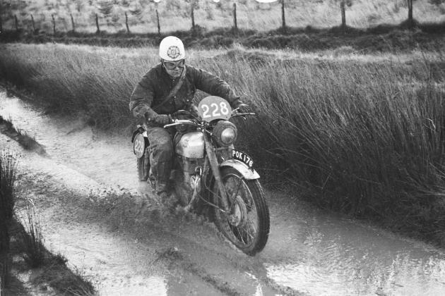 Photo - rider ISDT 1954 (advrider forum)