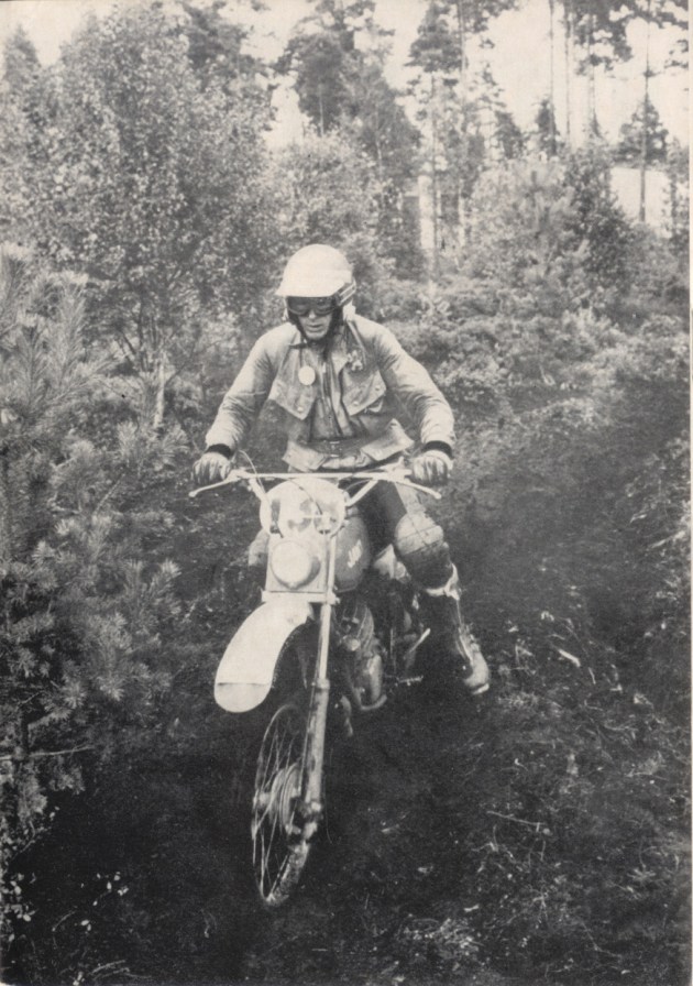 Photo - #138 Mrazek of the Czech Trophy team ISDT 1978