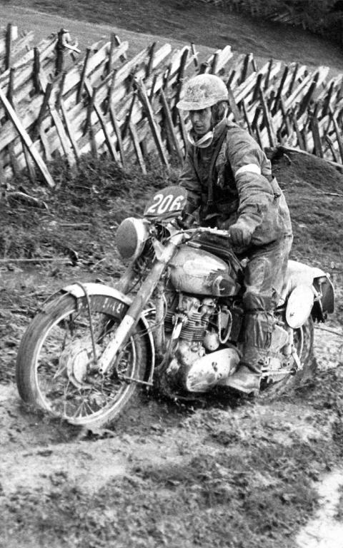 photo - #206 Don Evans on 500 Royal Enfield ISDT 1952 (courtesy Deryck Wylde collection)