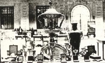 sd21_Gabentisch~im~Batiment~Electoral