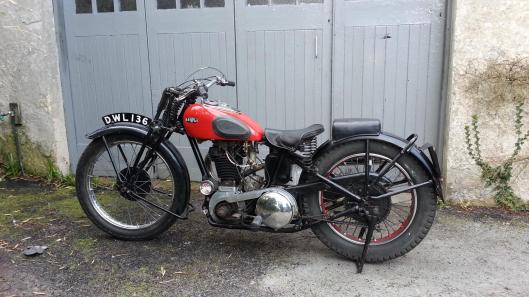 Photo - Lot 181 1936 ARiel 499CC Red Hunter - Competition Model