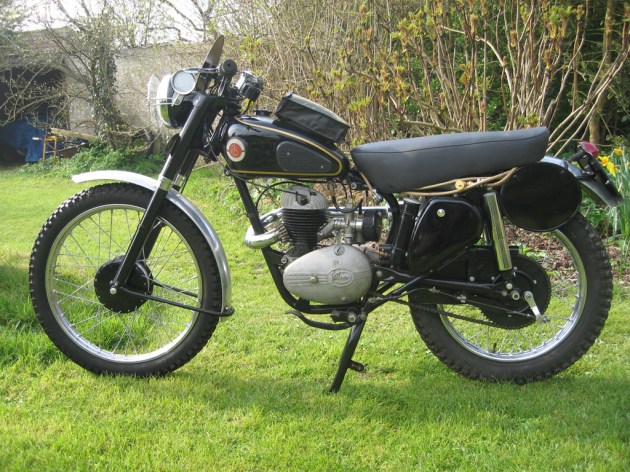 Photo - [MHP470] 197cc  Francis Barnett manufacturers team bikes ISDT 1954 ISDT 1955 ( Courtesy John Harding)