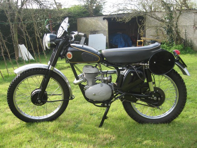 Photo - [MHP470] 197cc  Francis Barnett manufacturers team bikes ISDT 1954 ISDT 1955 ( Courtesy John Harding)