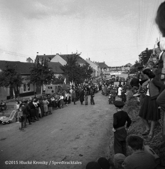 Photo - Spectators crowding the Hluk time check area to watch the riders in action ISDT 1953 (©Hluké Kroniky)