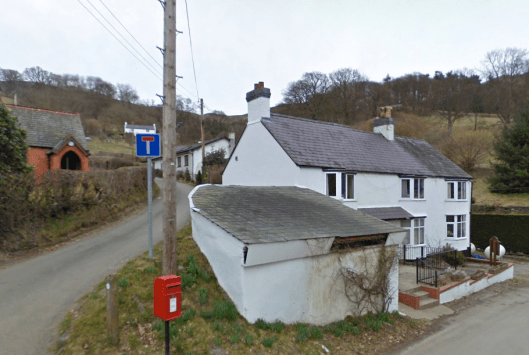 Photo - The Conquering Hero Inn (now a House) and Road (Google Streetview)