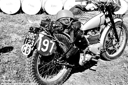 photo - #197 Molly Briggs Triumph 498 [DRC 123] preparing for scrutineering ISDT 1952 (© Artur Fenzlau/Technisches Museum Wien)