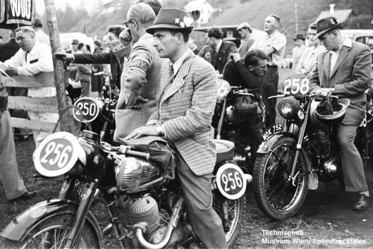 photo - #258 TU Ellis BSA 499 [MOK 752] preparing for scrutineering ISDT 1952 (© Artur Fenzlau/Technisches Museum Wien)