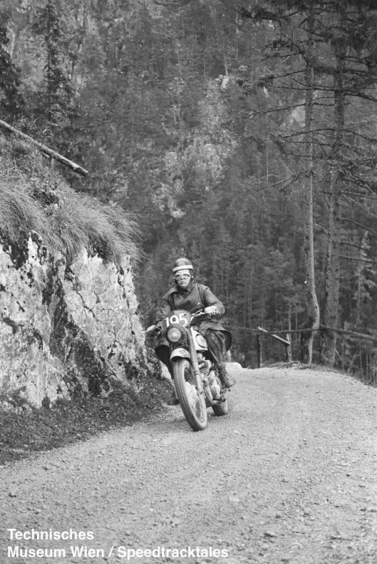 photo - #195 HL Williams Norton 497cc [LOL 474] on course ISDT 1952 (© Artur Fenzlau/Technisches Museum Wien)