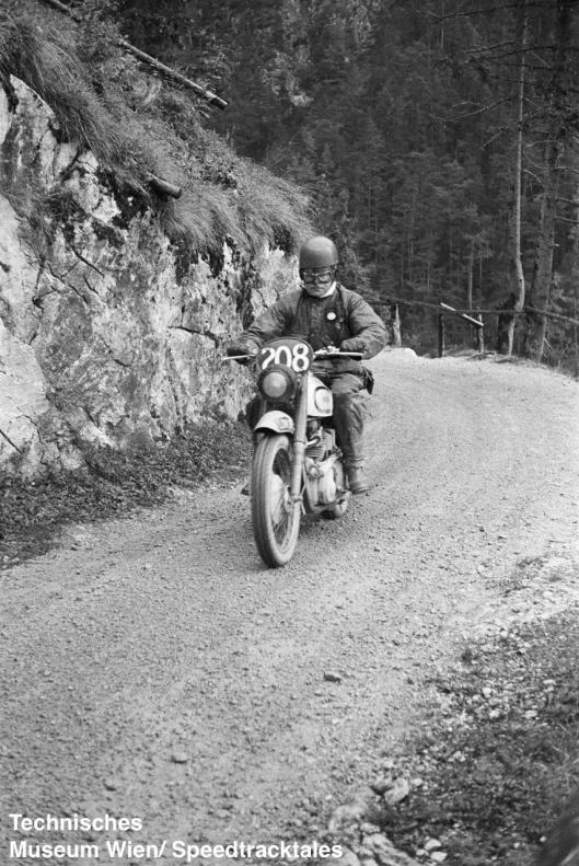 photo - #208 JE Breffitt [LON 3] at event start ISDT 1952 (© Artur Fenzlau/Technisches Museum Wien)