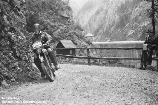 photo - #258 TU Ellis BSA 499 [MOK 752] on course ISDT 1952 (© Artur Fenzlau/Technisches Museum Wien)