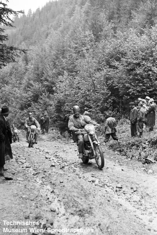 photo - #226 PF Hammond Triumph 498 on course ISDT 1952 (© Artur Fenzlau/Technisches Museum Wien)