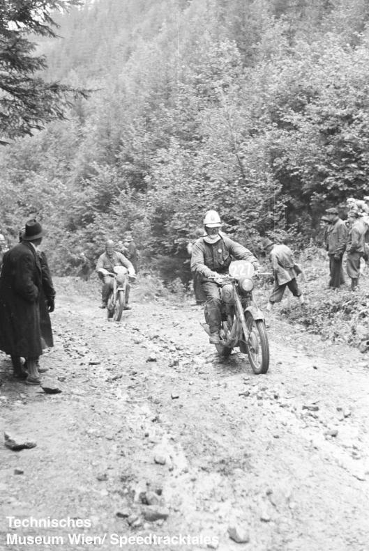 photo - #227 Captain Eddie Dow BSA Gold Star 500 [99BD72] on course ISDT 1952 (© Artur Fenzlau/Technisches Museum Wien)