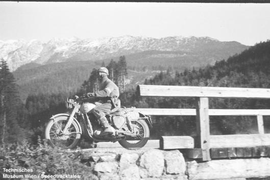 photo - #202 BW Martin BSA 497cc [MOL 302] on course ISDT 1952 (© Artur Fenzlau/Technisches Museum Wien)