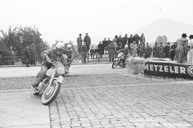 photo - BSA Factory entered #193 Fred Rist BSA 497 [MOL301] #202 BW Martin BSA 497 [MOL302], #209 Norman E Vanhouse BSA 497 [MOL303] at the speed test ISDT 1952 (© Technisches Museum Wien - Erwin Jelinek)